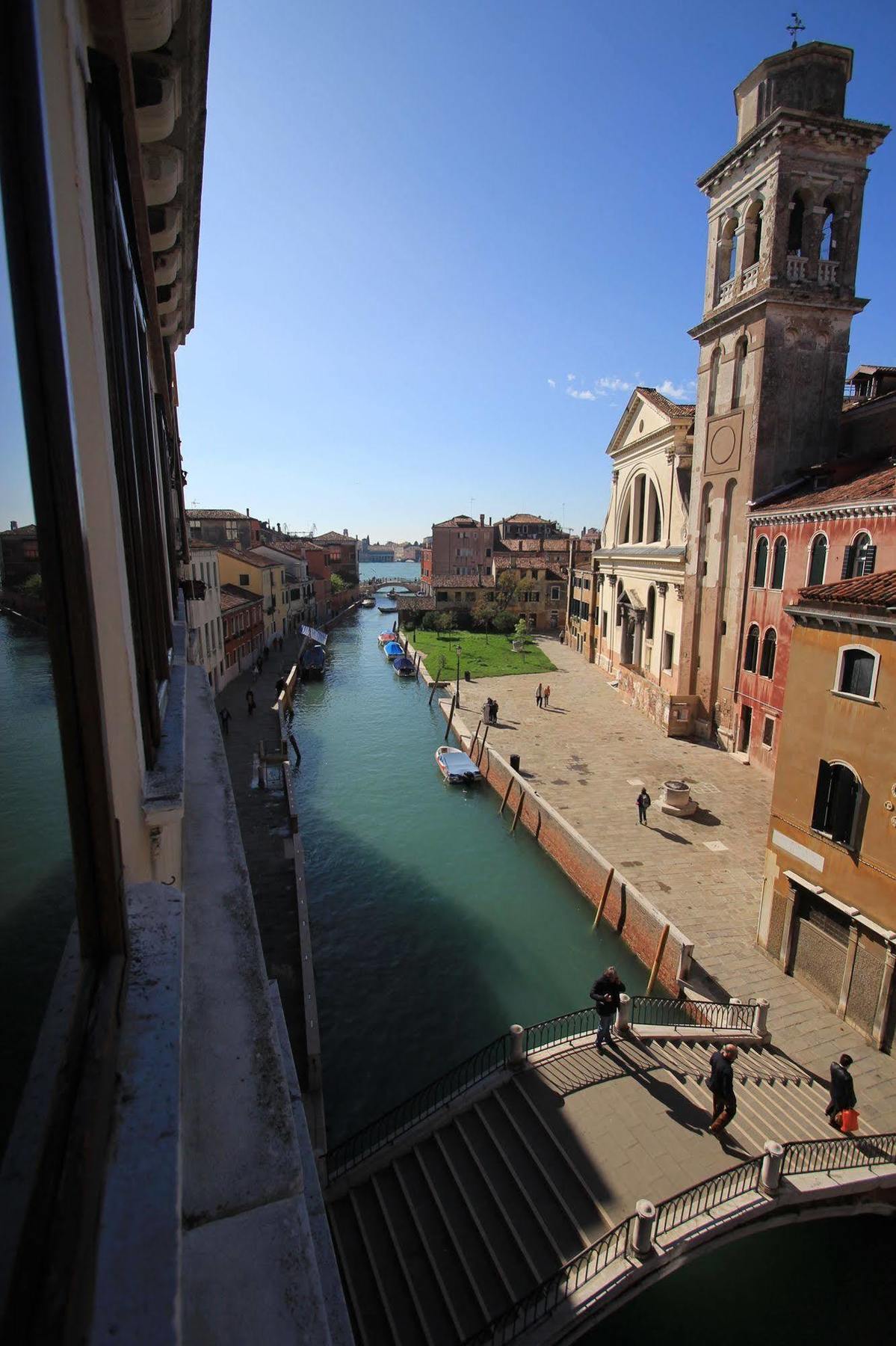 Palazzo Guardi Hotel Venesia Bagian luar foto